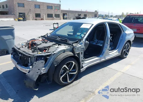 2022 Honda Accord Hybrid Sport z USA, uszkodzony, nr VIN 1HGCV3F21NA018275